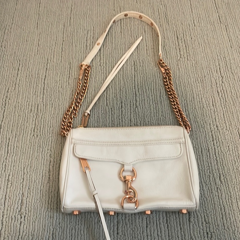 🤍 Rebecca Minkoff Rose Gold and White Leather Handbag🤍